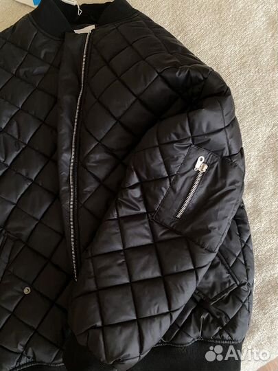 Бомбер утепленный женский