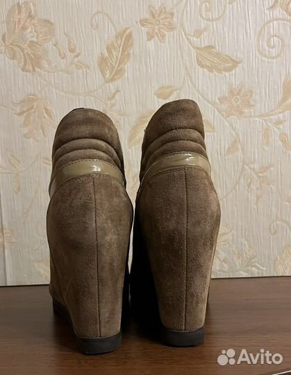 Ботинки женские