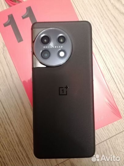 OnePlus 11, 16/256 ГБ