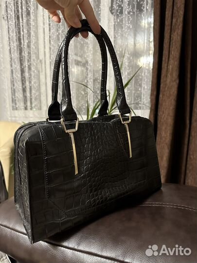 Сумки кожаные женские