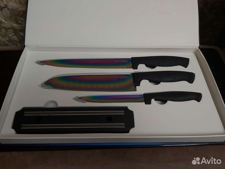 Набор ножей с титановым покрытием новый