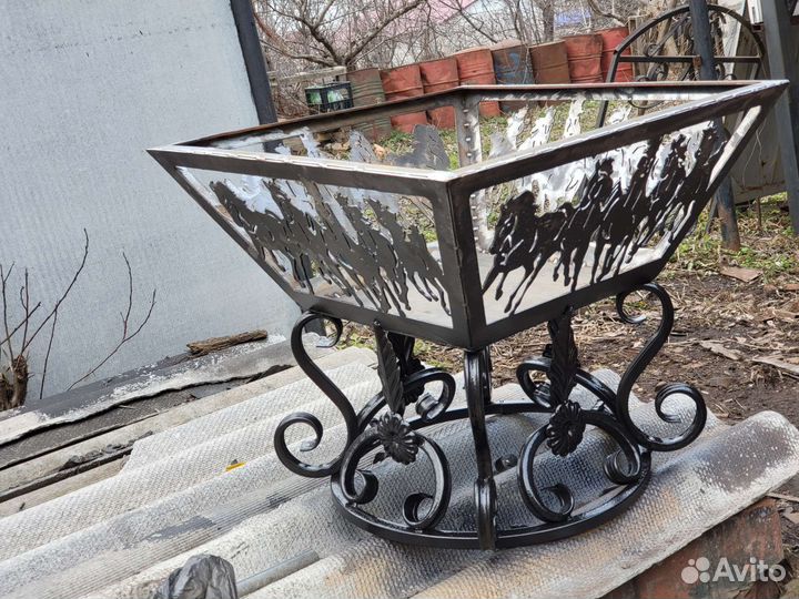 Мангал, костровая чаша, адресная табличка