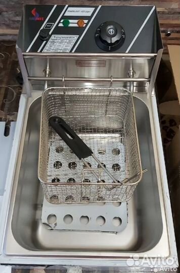 Фритюрница, новая, 6 литров