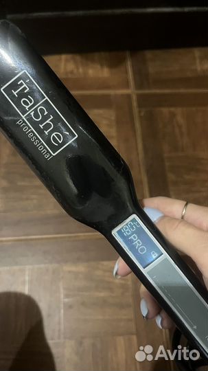 Выпрямитель/утюжок для волос