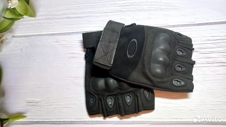 Перчатки тактические