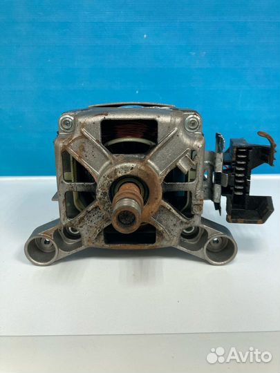 Двигатель стиральной машины Zanussi