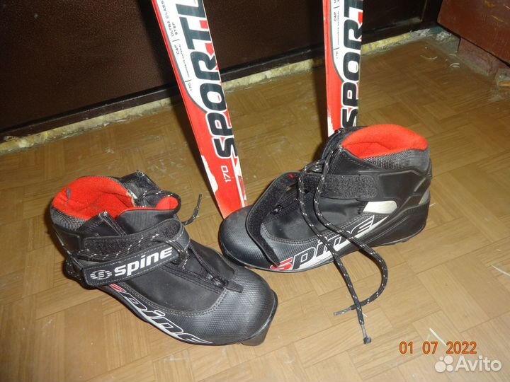 Продам ботинки лыжные 