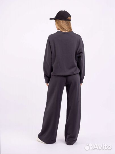 Спортивный костюм женский