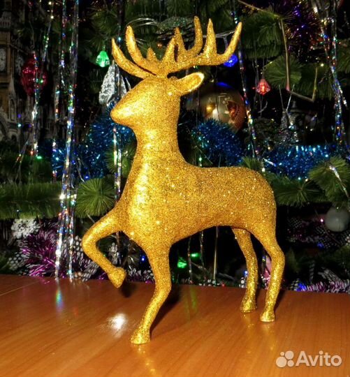 Фигурка - Золотой олень