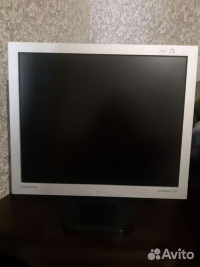 Монитор Samsung syncmaster 710v