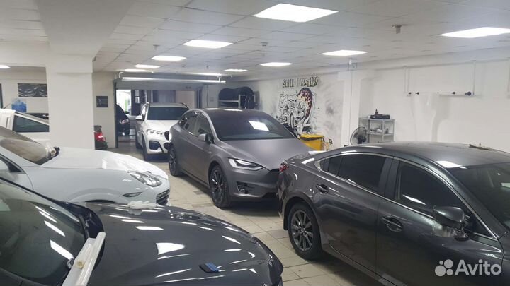 Обучение оклейке автомобилей пленками