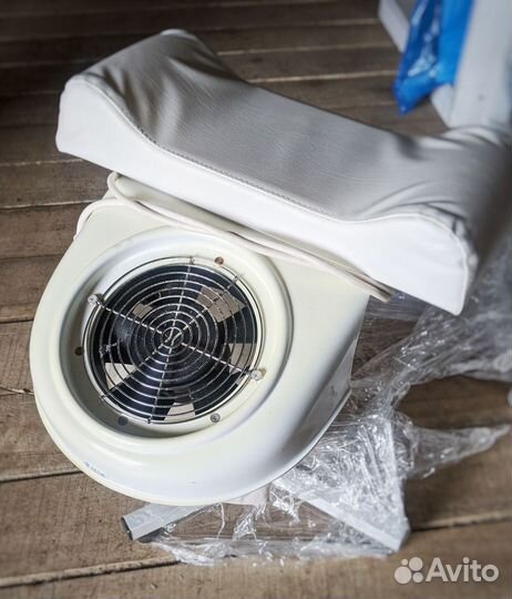 Педикюрное кресло с электроприводом