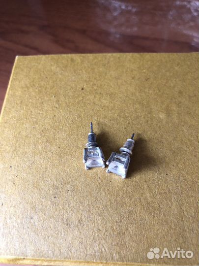 Серебряные серьги- гвозди