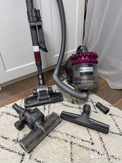 Пылесос Dyson Dc52