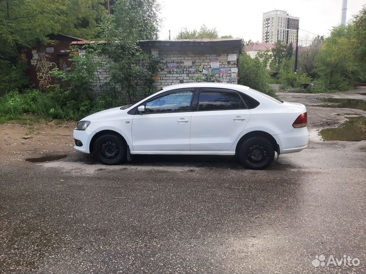 Volkswagen Polo 1.6 МТ, 2012, 40 000 км