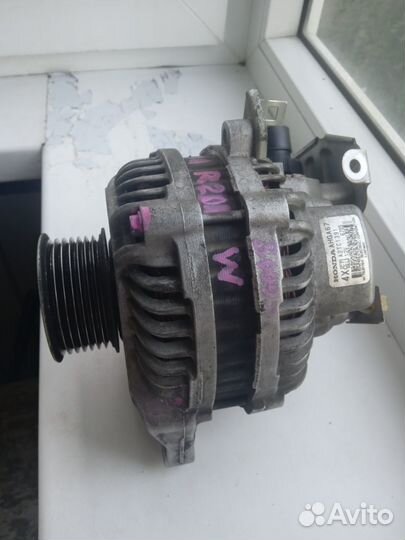 Генератор от Хонды Аккорд 8