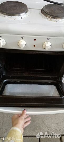 Продам электрическую плиту 5500