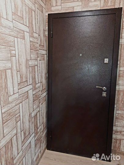 Дверь входная металлическая бу