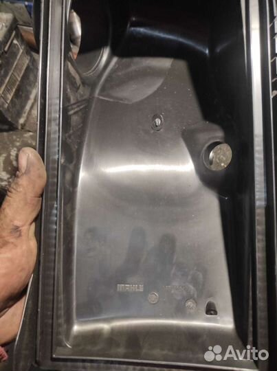 Крышка воздушного фильтра touareg nf,fl, оригинал