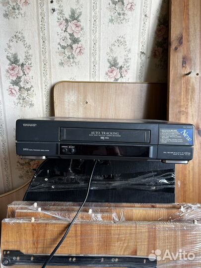 Видеомагнитофон sharp