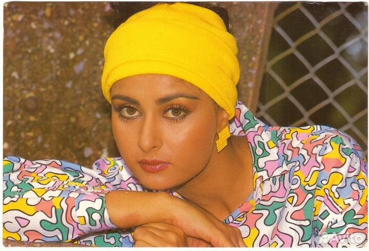 Пунам Дхиллон, открытки коллекция Индия