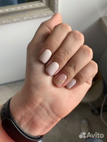 Маникюр и педикюр