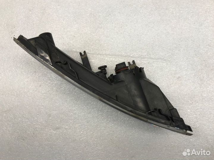 Фара противотуманная правая Ford Mondeo седан 2.3