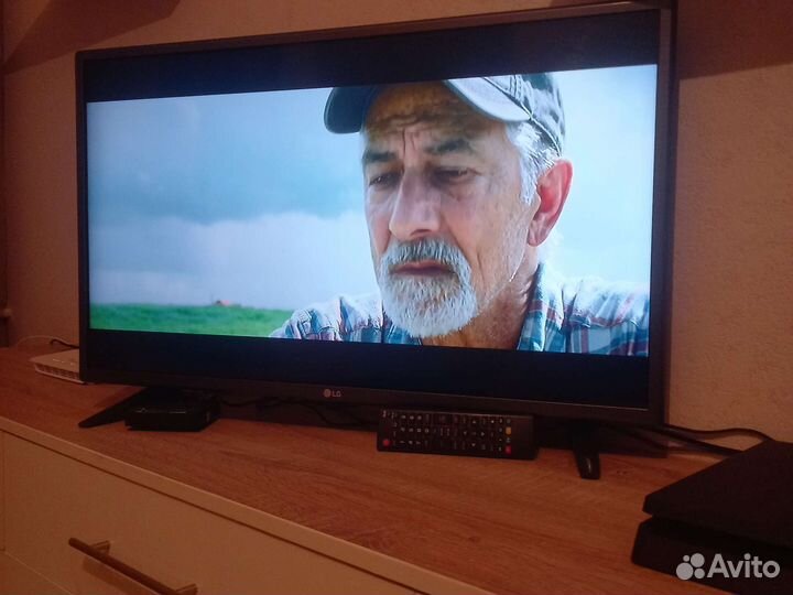 Продам телевизор LG