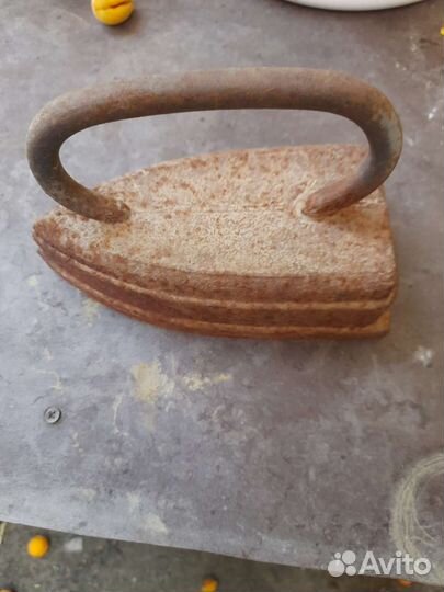 Утюг чугунный старинный