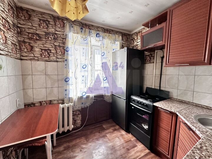 2-к. квартира, 42 м², 3/5 эт.