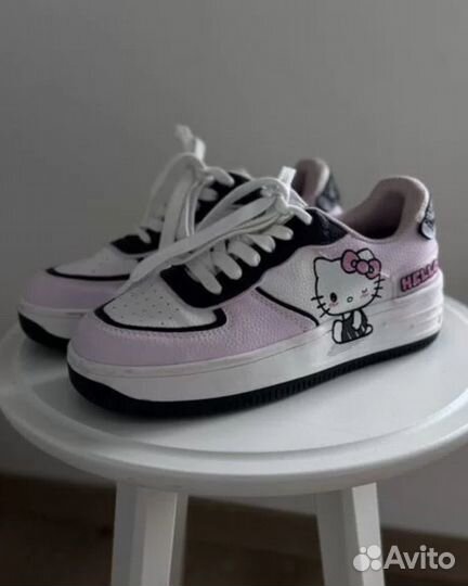Кроссовки bershka hello kitty