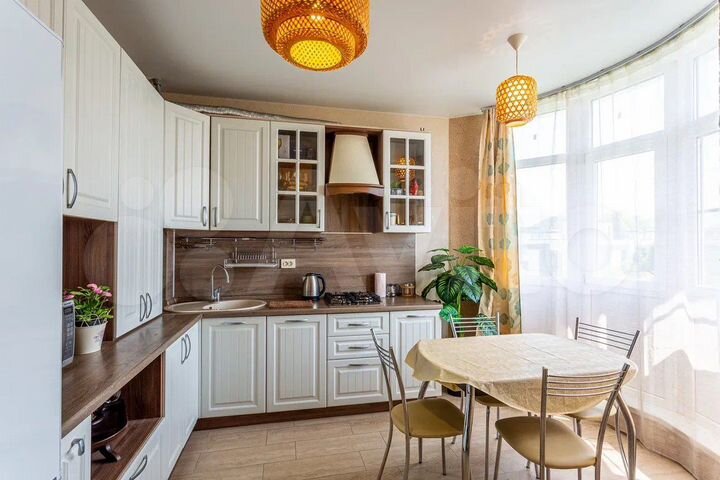 2-к. квартира, 65,7 м², 8/10 эт.