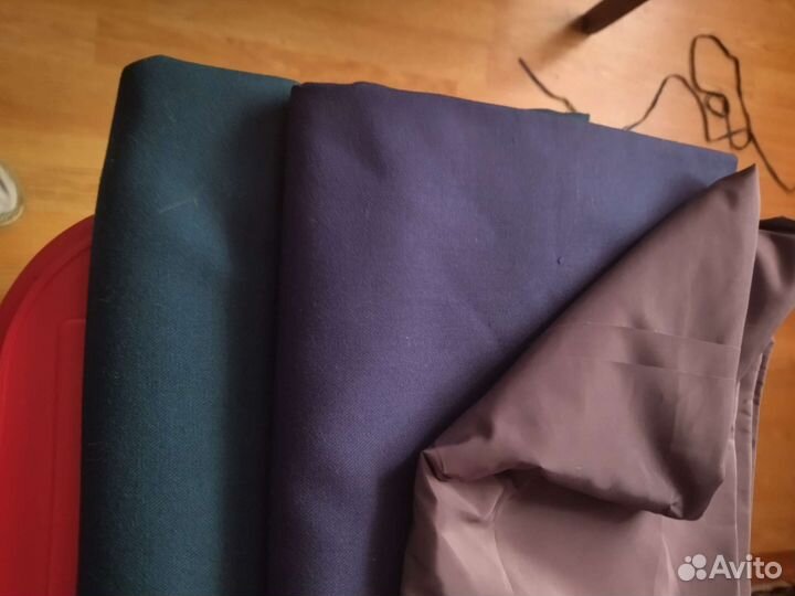 Отрез ткани костюмной