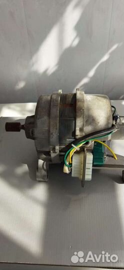 Двигатель от стиральной машины