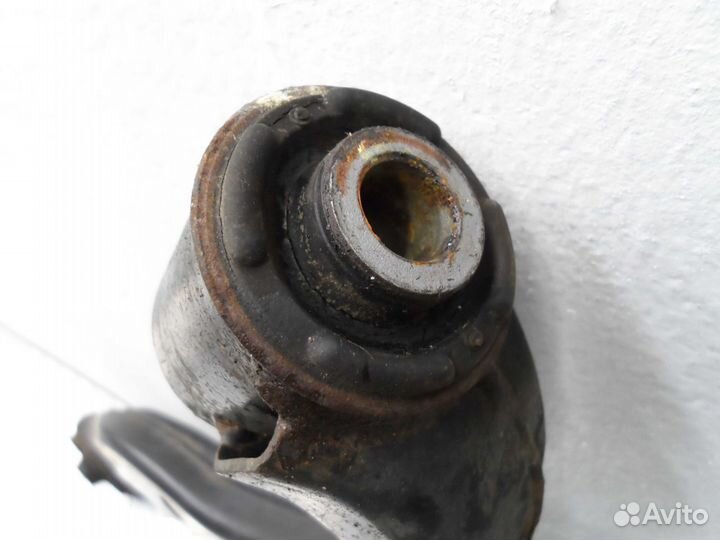 Рычаг задний левый нижний Hyundai Santa Fe 2 CM