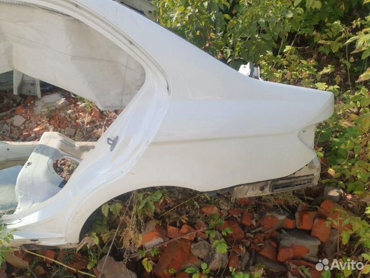 Крыло заднее левое Mercedes-Benz C-Class