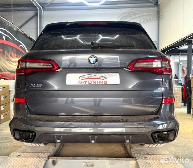 Насадки BMW X5 G05 X6 G06 X7 G07 черные