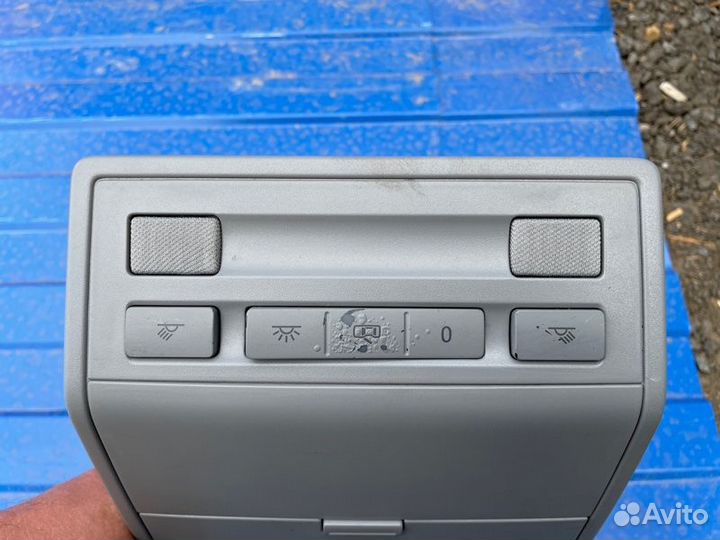 Плафон подсветки салона Volkswagen Touareg 7L