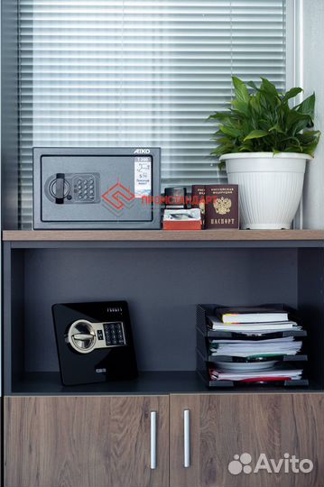 Сейф металлический