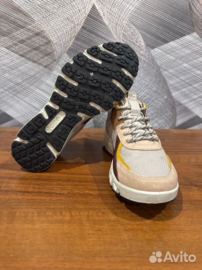Кроссовки Ecco gore-tex размер 37