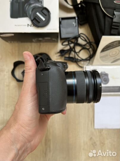 Фотоаппарат Samsung NX-5, как новый