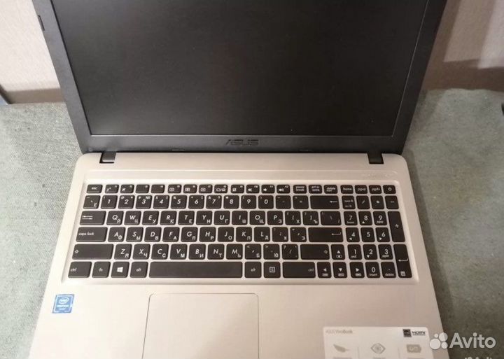 Ноутбук asus