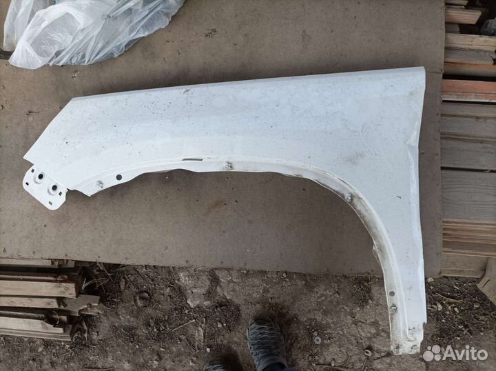 Крыло на Фольксваген Тигуан