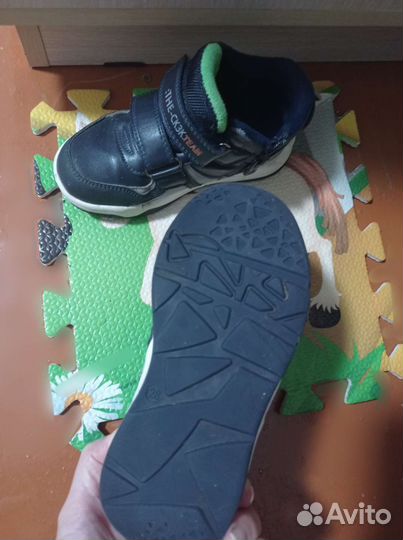 Кроссовки детские