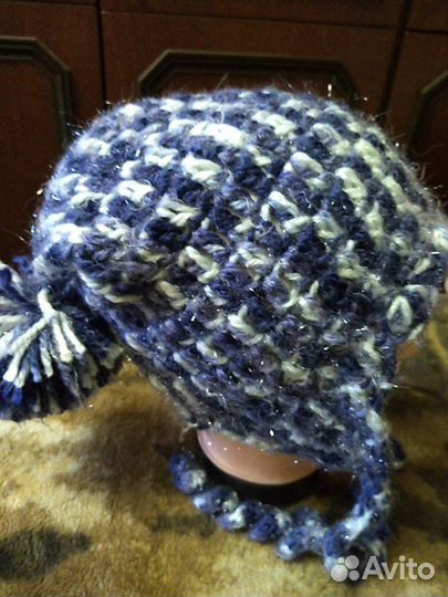 Молодёжные новые шапки от итальянской марки