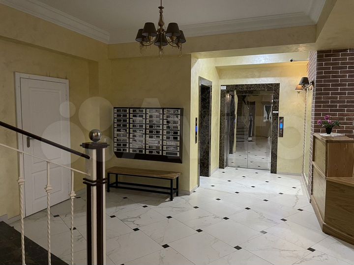 3-к. квартира, 143 м², 3/9 эт.