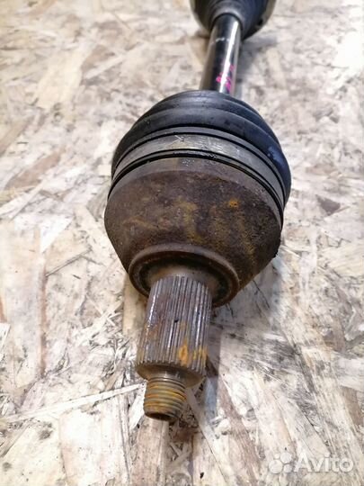 Привод передний левый Audi A1
