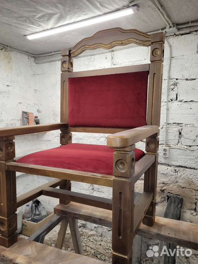 Кресло трон