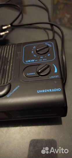 Винтажные часы-радио Poppy