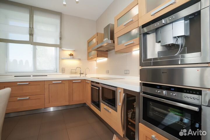 Кухонный гарнитур Elt италия массив дуба